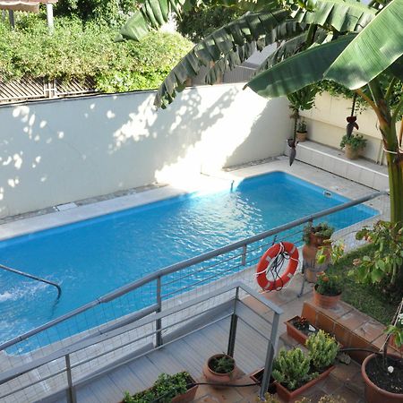 Lemon Garden Hostel Sevilla Ngoại thất bức ảnh